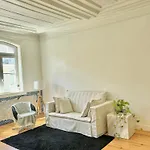 Large On Rua Augusta Apartment