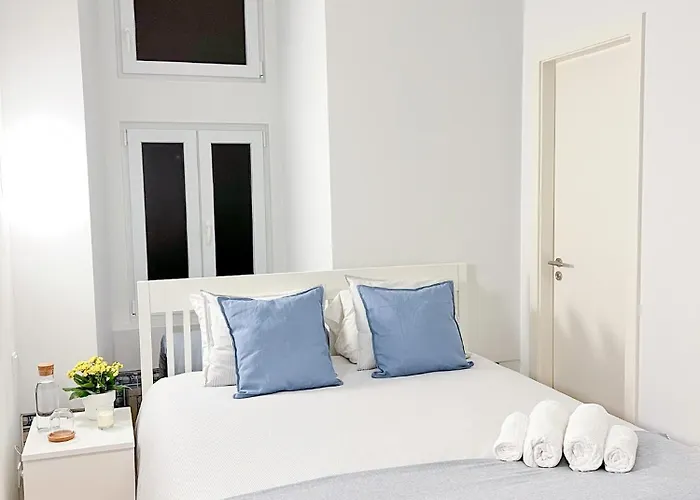 Large On Rua Augusta