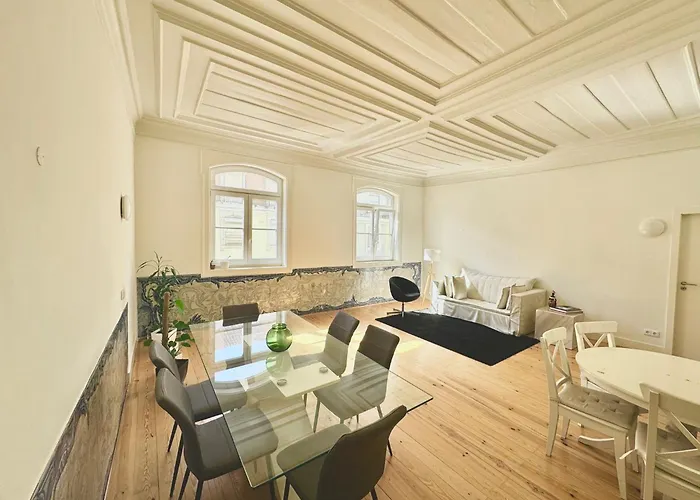 Large On Rua Augusta *